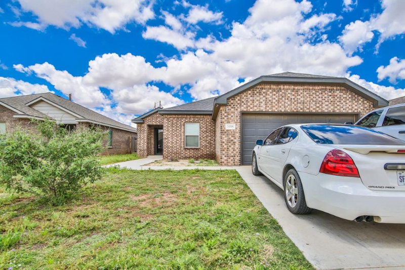 1008 Preston Trails in Wolfforth, TX - Building Photo