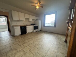 4821 Centre Ave in Pittsburgh, PA - Building Photo - Building Photo