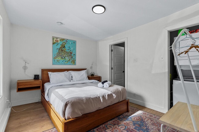 110 Queens Rd in St John's, NL - Building Photo - Building Photo