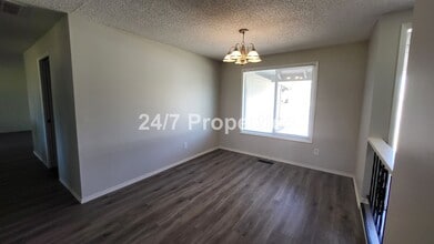 2837 NE Evelyn Ave in Gresham, OR - Building Photo - Building Photo