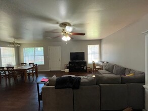 215 Willowbrook Ln in Whitehouse, TX - Building Photo - Building Photo