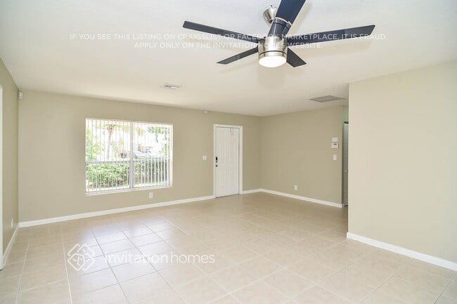 6090 Blue Stone Ln in Greenacres, FL - Building Photo - Building Photo