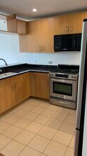 1 Shore Ln in Jersey City, NJ - Building Photo - Building Photo