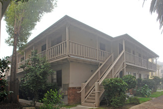 1724 T St in Sacramento, CA - Building Photo - Building Photo