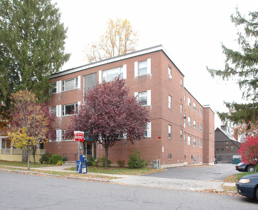 22 Kenyon St in Hartford, CT - Building Photo