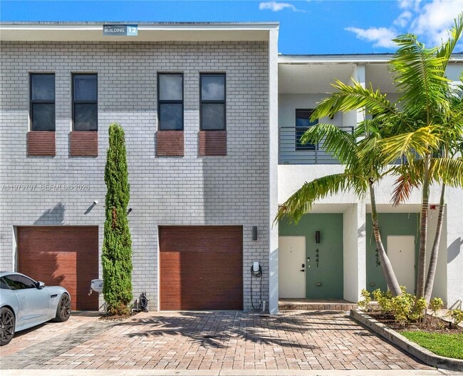 4441 NW 9th St. in Plantation, FL - Building Photo - Building Photo