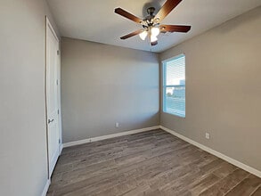 7323 S 23rd Dr in Phoenix, AZ - Building Photo - Building Photo