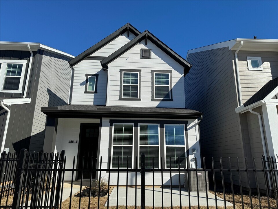 1840 Woodland Field Crossing in The Woodlands, TX - Building Photo