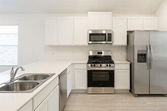 153 Sormonne Lp in Kyle, TX - Building Photo - Building Photo