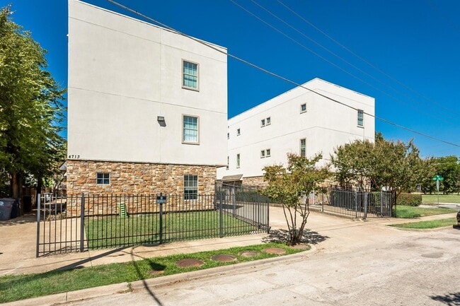 property at 4713 Virginia Ave