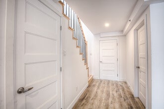980 Rue Notre Dame in Montréal, QC - Building Photo - Building Photo
