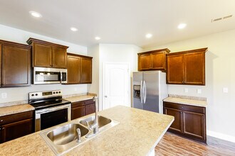 115 Lazy Oak Dr in New Market, AL - Building Photo - Building Photo