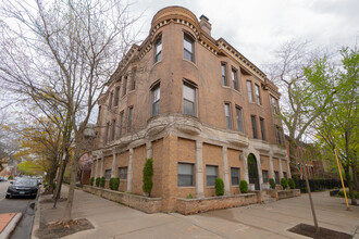 2057 N Seminary Ave in Chicago, IL - Building Photo - Building Photo