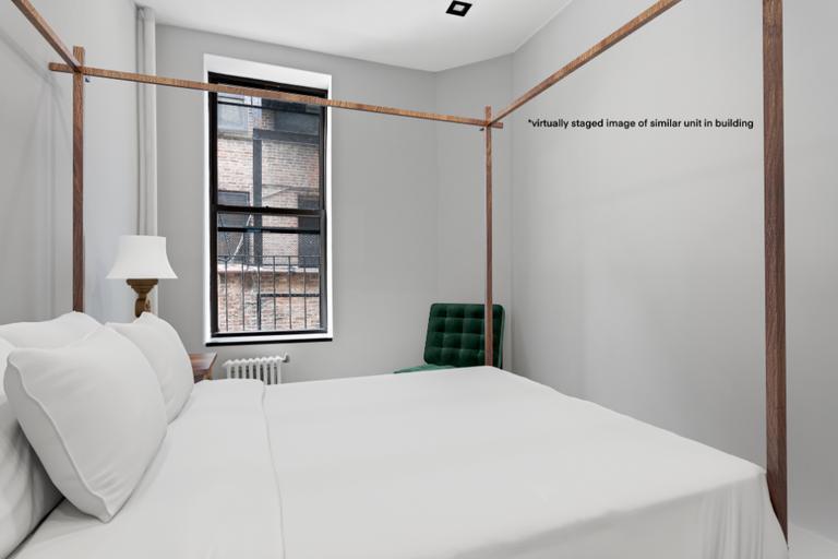 336 E 18th St in New York, NY - Building Photo