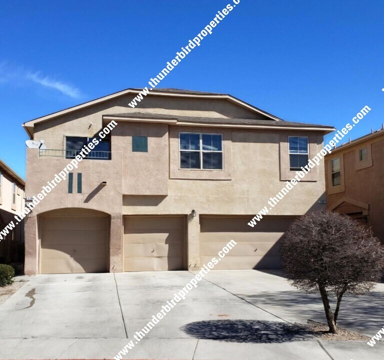 5705 Valle Alegre Pl NW in Albuquerque, NM - Building Photo