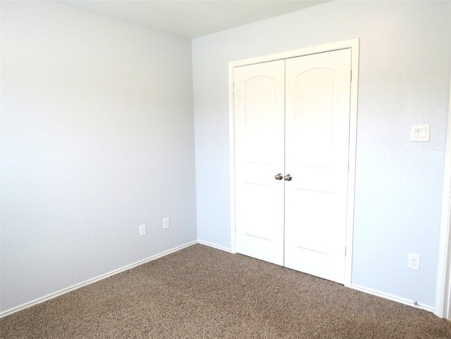 9506 Paloma Creek Dr