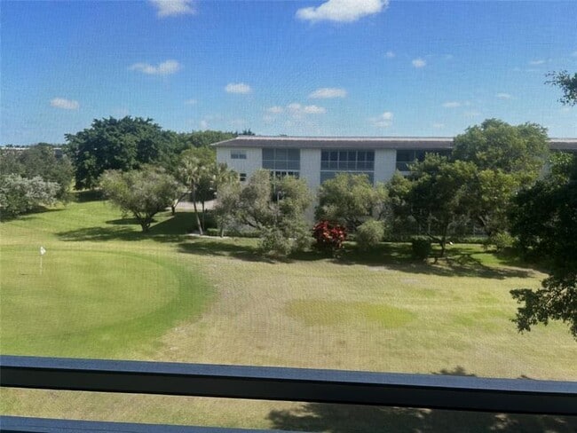 property at 3405 Bimini Ln