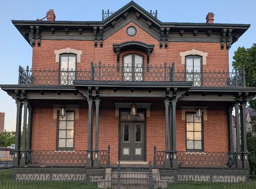 250 Center St, Unit 2 in Winona, MN - Foto de edificio
