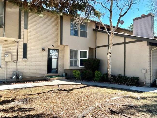 property at 43 Santa Rosa Pl