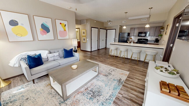Autumn Ridge Apartments - Casual Spaces