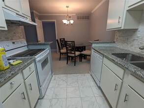 845 Augusta Dr-Unit -38 in Houston, TX - Building Photo - Building Photo