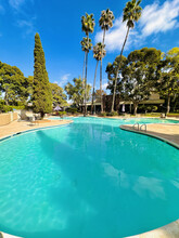 6416 Friars Rd, Unit 204 in San Diego, CA - Foto de edificio - Building Photo