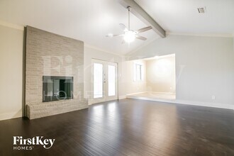 2313 March Ln in Grand Prairie, TX - Building Photo - Building Photo