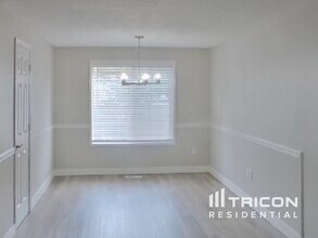 15714 NE 42nd St in Vancouver, WA - Building Photo - Building Photo