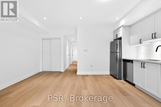 218 Aileen Ave in Toronto, ON - Building Photo - Building Photo