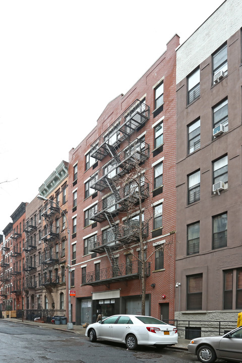 410-412 W 48th St in New York, NY - Foto de edificio