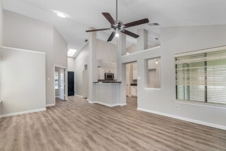 821 Meadowdale Rd in Arlington, TX - Building Photo - Building Photo