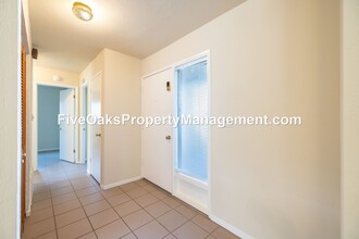 7829 Wooddale Way in Citrus Heights, CA - Building Photo - Building Photo
