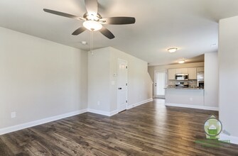 111 Sitton Dr in Easley, SC - Building Photo - Building Photo