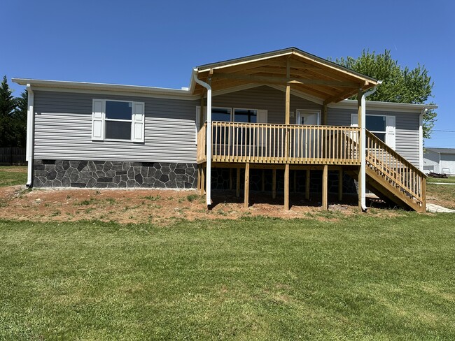property at 10054 Rutledge Pike
