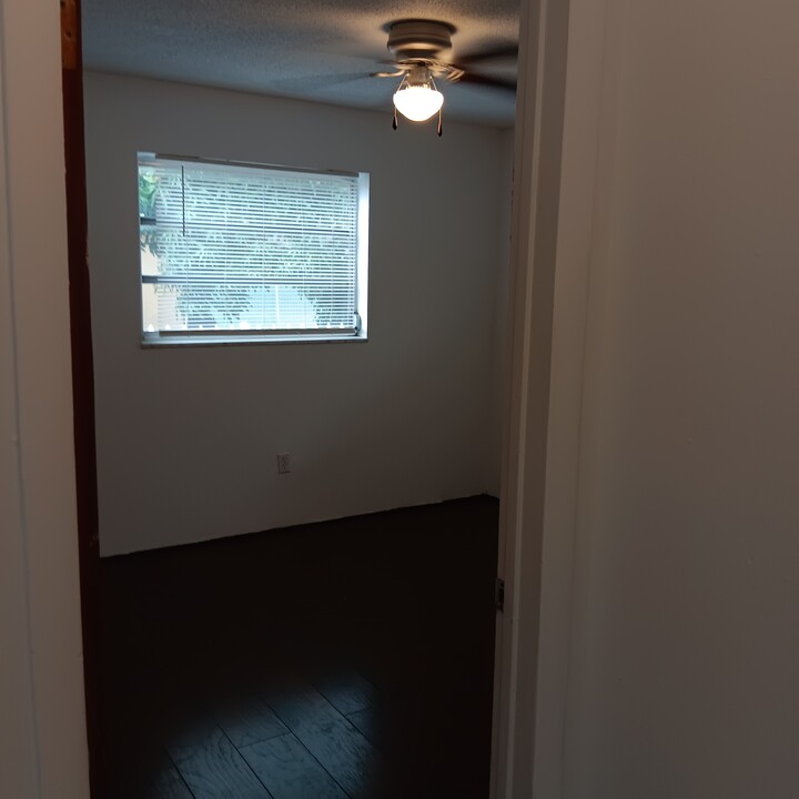 2265 NW 98th St, Unit 2BR in Miami, FL - Foto de edificio