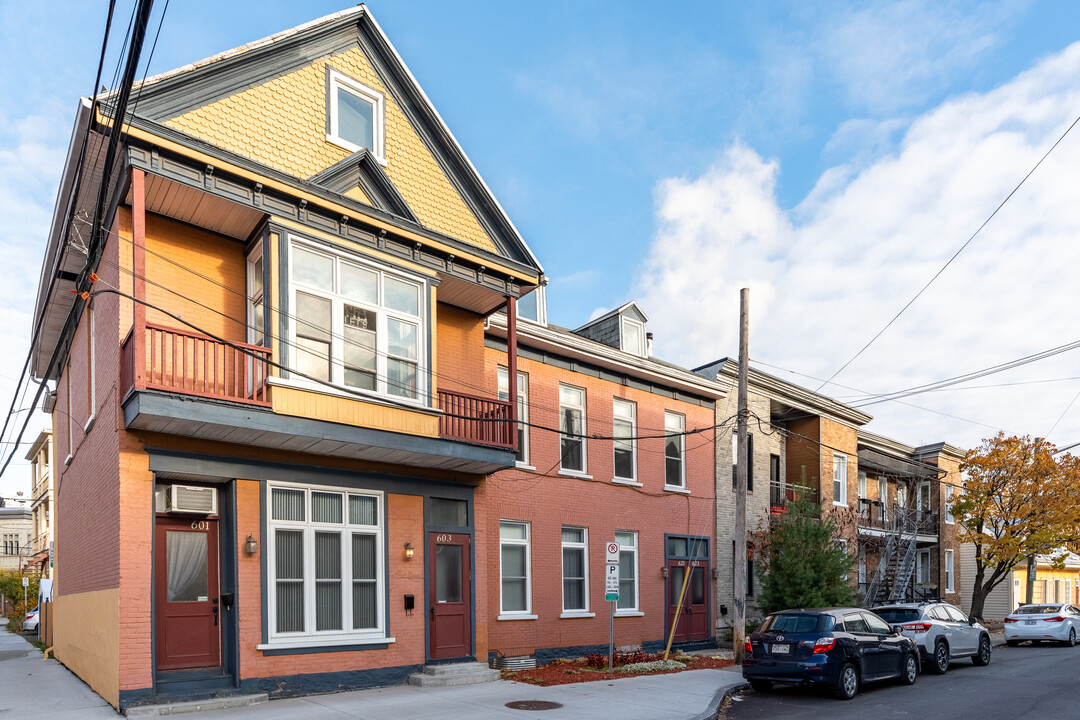 603 3E Rue in Québec, QC - Building Photo