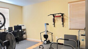 6924 Snow Finch St in North Las Vegas, NV - Building Photo