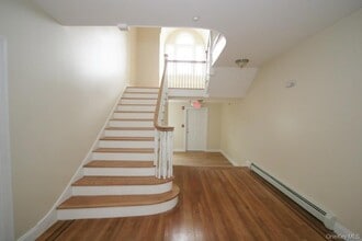 385 Palisade Ave, Unit 3 in Yonkers, NY - Building Photo - Building Photo
