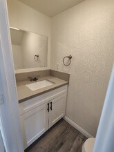 2010 Larcus Ave in Bakersfield, CA - Building Photo - Building Photo