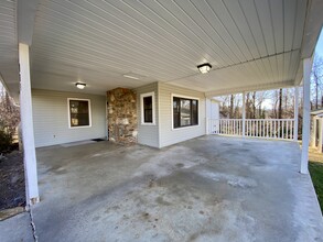 729 Asbury Rd in Candler, NC - Building Photo - Building Photo