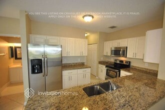 1587 Briar Oak Dr in Royal Palm Beach, FL - Building Photo - Building Photo