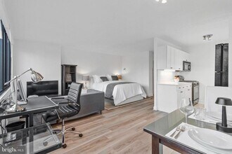 2201 L St NW in Washington, DC - Building Photo - Building Photo