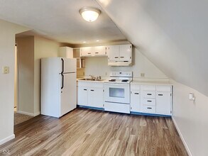 4 W Main St in Jamestown, IN - Building Photo - Building Photo