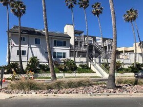 1320 Seacoast Dr, Unit Unit P in Imperial Beach, CA - Building Photo - Building Photo
