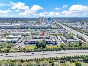 7483 SW 82nd St in Miami, FL - Building Photo - Building Photo