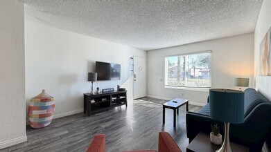 511 E Brockton Ave in Redlands, CA - Building Photo - Building Photo