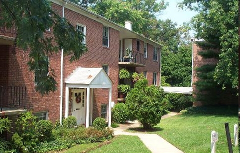 Homeland Gardens Apartments in Baltimore, MD - Building Photo - Building Photo