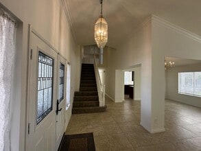 351 Peaceful Ct in Simi Valley, CA - Building Photo - Building Photo