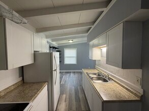 1582 Bluebird Ln in Lexington, KY - Building Photo - Building Photo