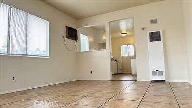 5172 Canoga St in Montclair, CA - Building Photo - Building Photo